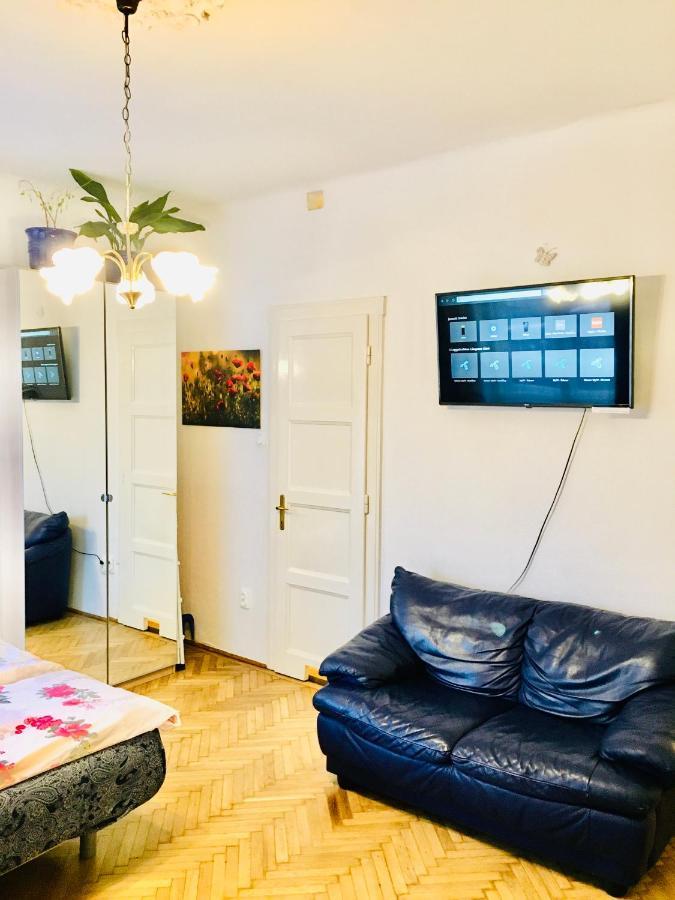 Romantic Studio In Budapest 12Th District Close To Mom Park Lägenhet Exteriör bild